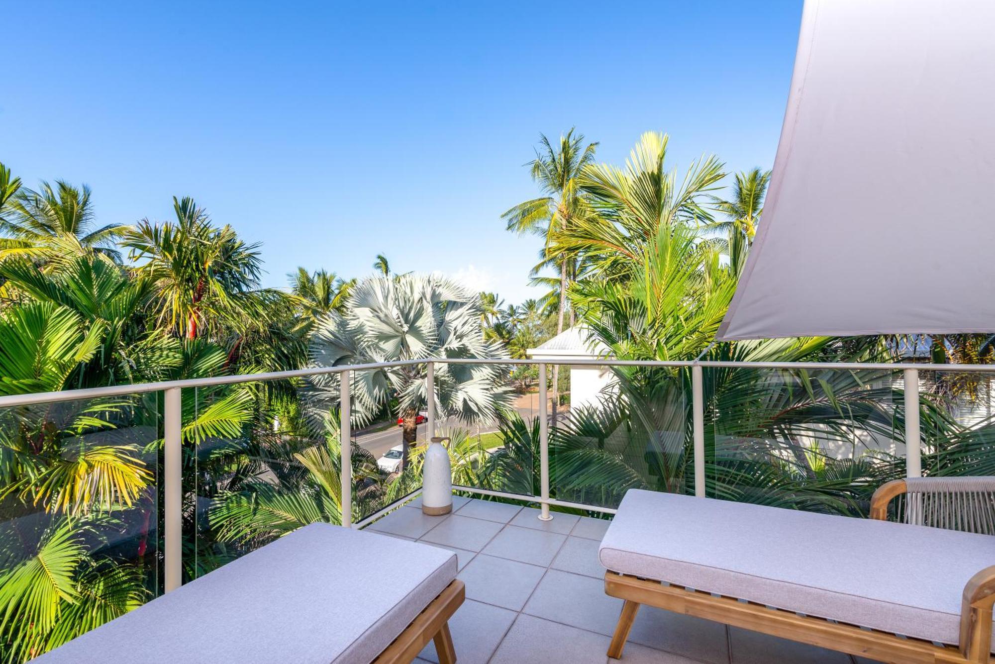 Driftwood Mantaray - Official Onsite Reception And Check In Aparthotel Port Douglas Buitenkant foto